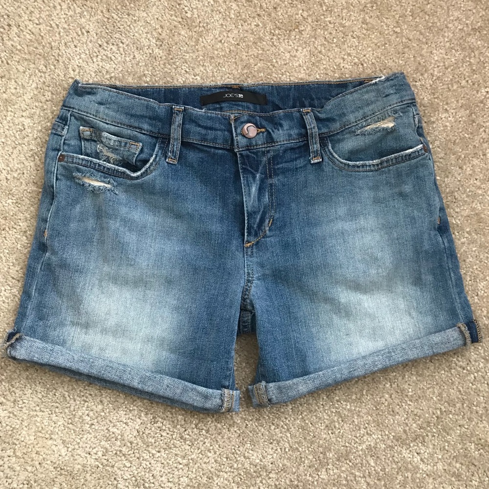 ❌SOLD❌Joe’s Distressed Short